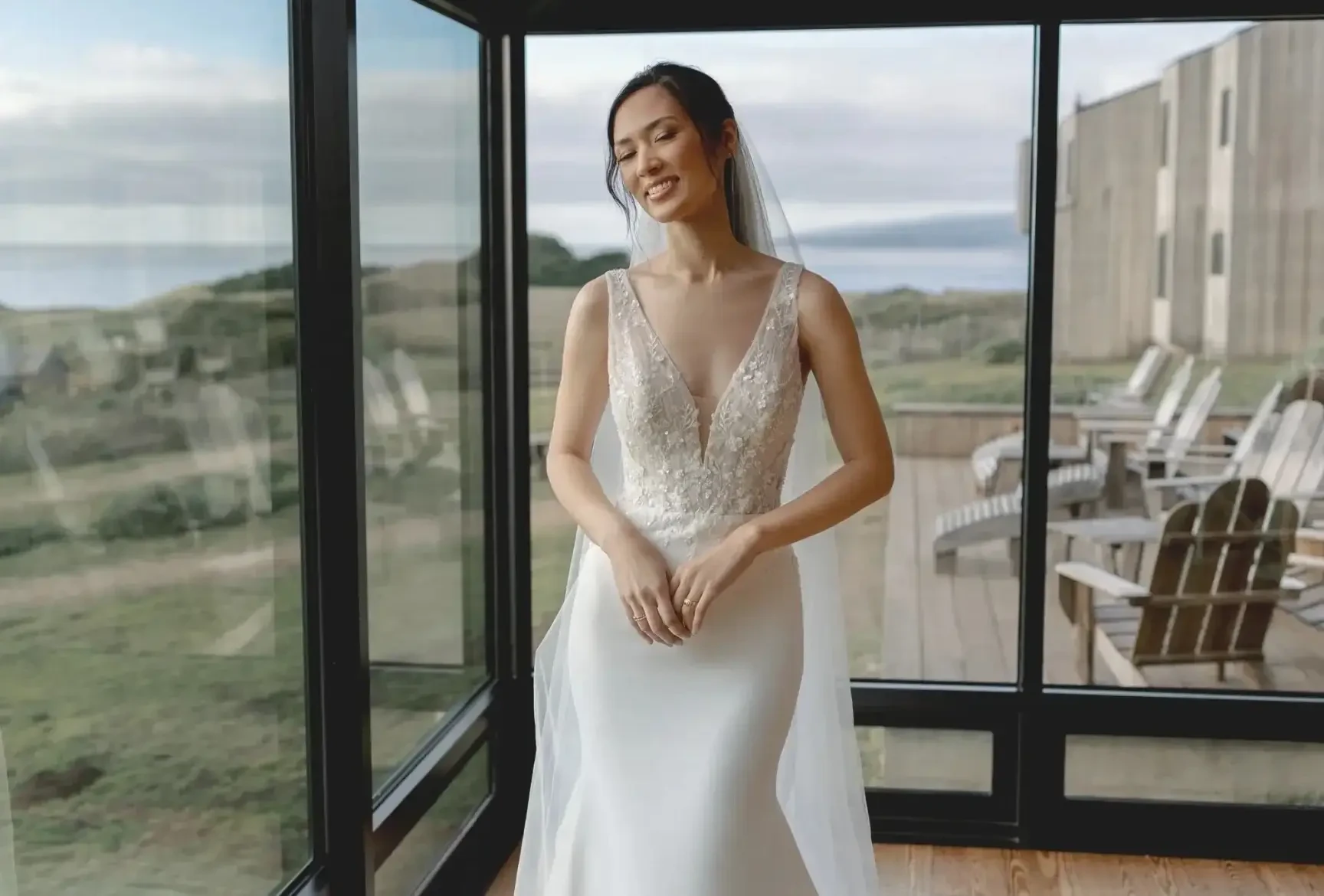 What to Know Before Wedding Dress Shopping. Desktop Image