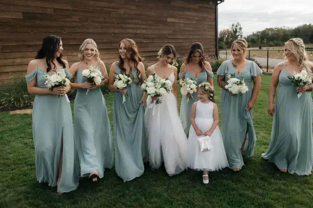 featured bride alex and bridesmaids