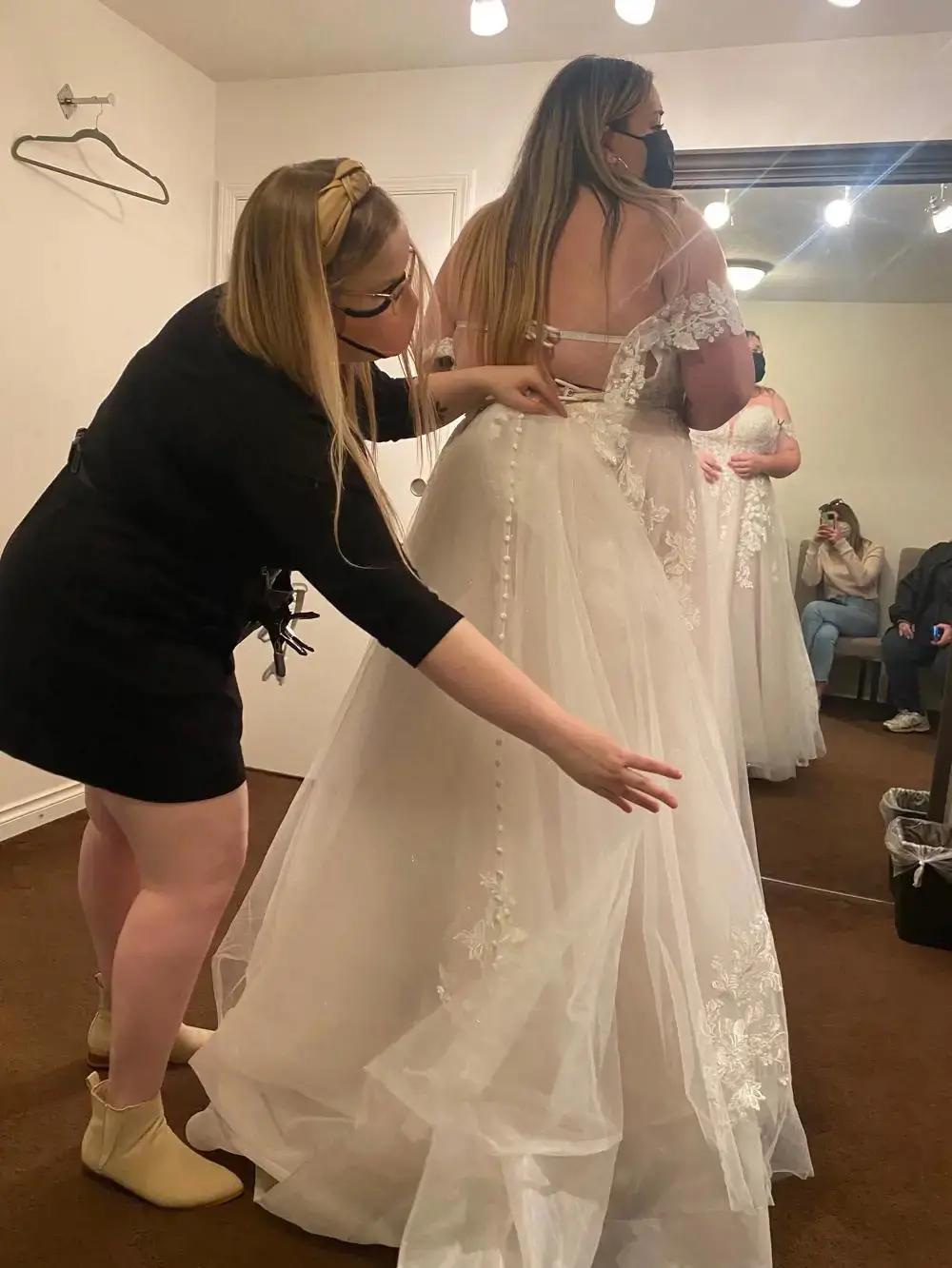 Featured Bride Steffanie at Charlotte's Weddings