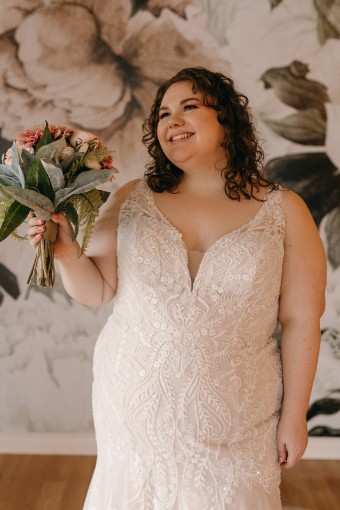 5958PL #3 default Ivory/Dark Champagne thumbnail